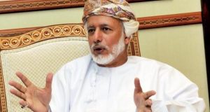 وزير الخارجية العماني السابق يوسف بن علوي